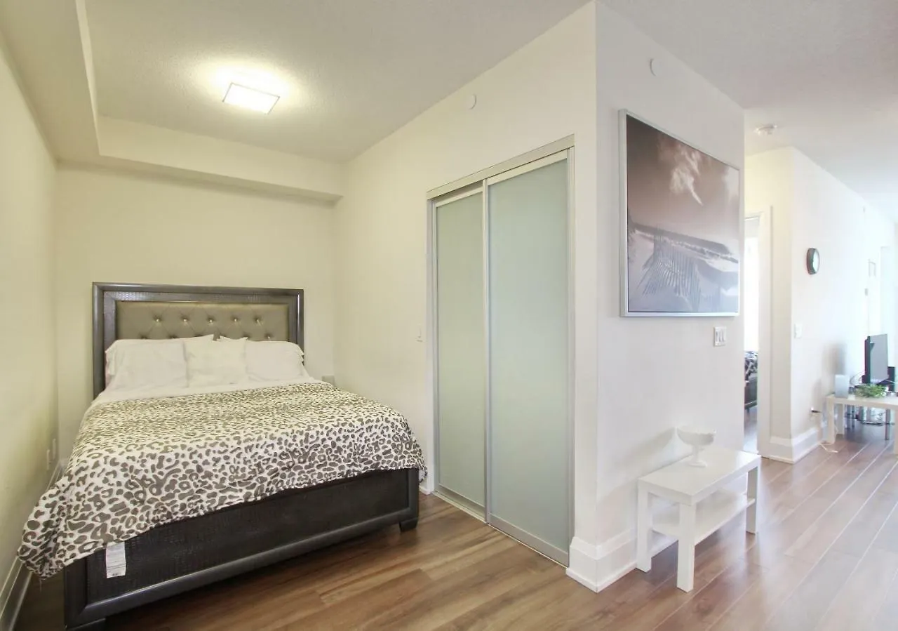 Pelicanstay In Harrison Garden Blvd Toronto 0*,