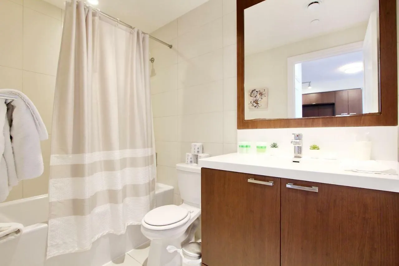Pelicanstay In Harrison Garden Blvd Toronto