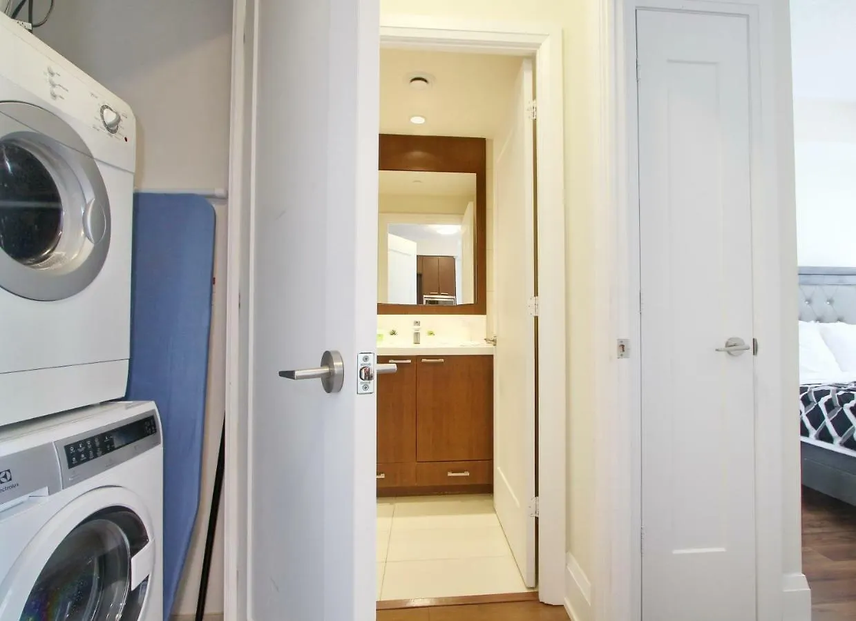 Pelicanstay In Harrison Garden Blvd Toronto Apartment