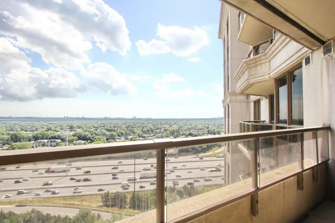 Pelicanstay In Harrison Garden Blvd Toronto
