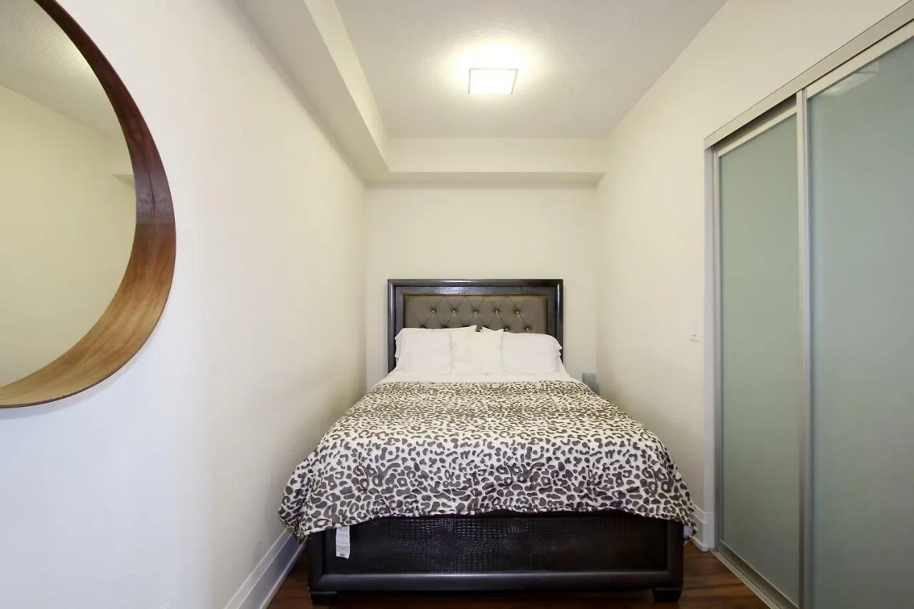 Pelicanstay In Harrison Garden Blvd Toronto